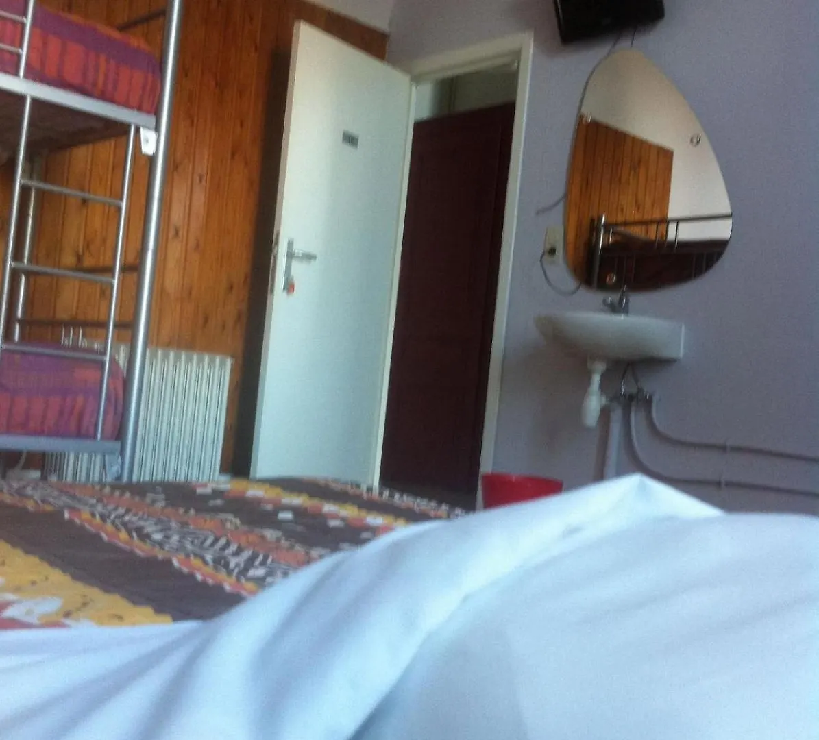 The82 Hostel Louise Ixelles
